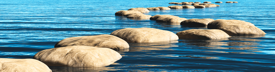 Steinweg im Wasser